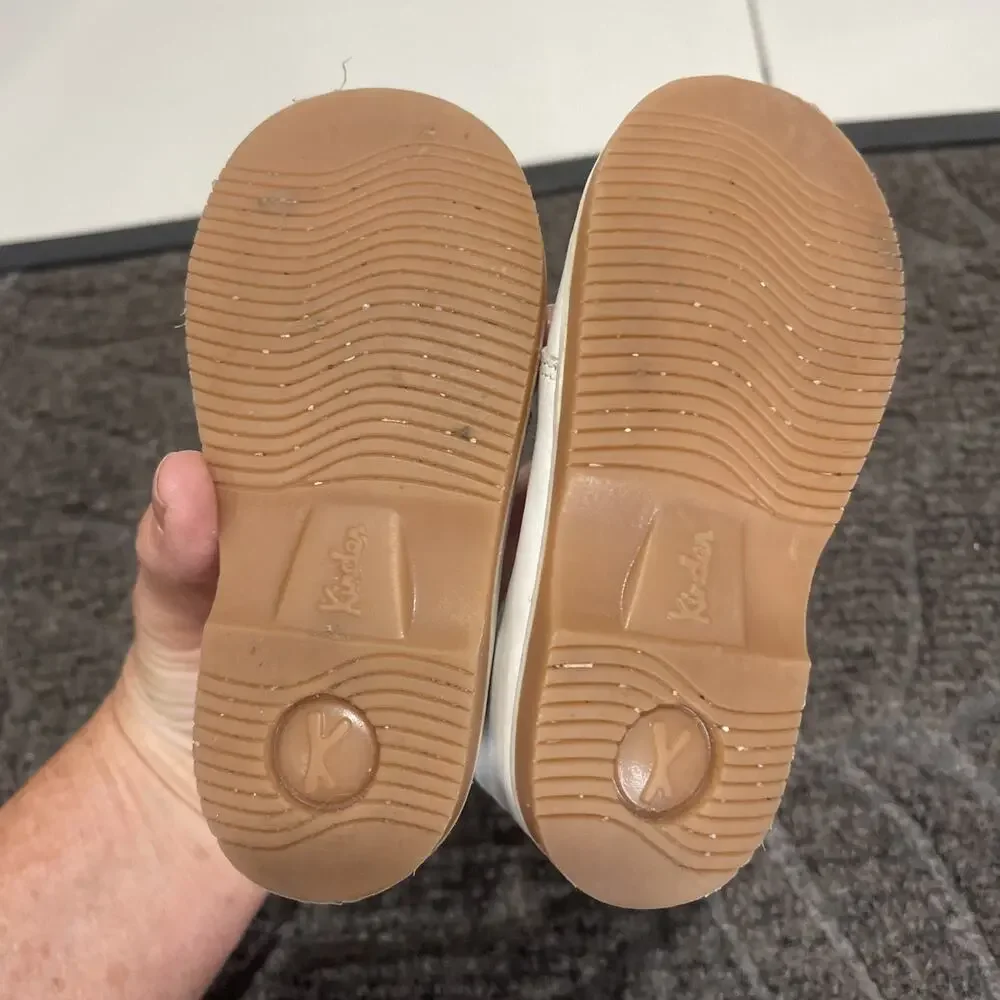 Taps By Kinder Leather Shoes Size 5.5